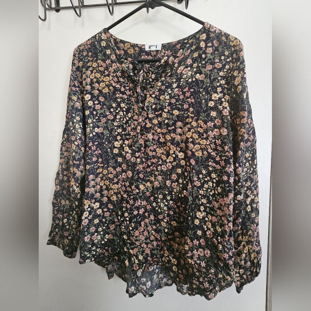 Black Floral Women's Blouse - Picture 2 of 3